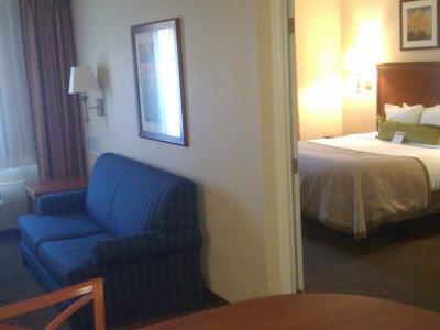 Candlewood Suites Fredericksburg By Ihg Exterior foto